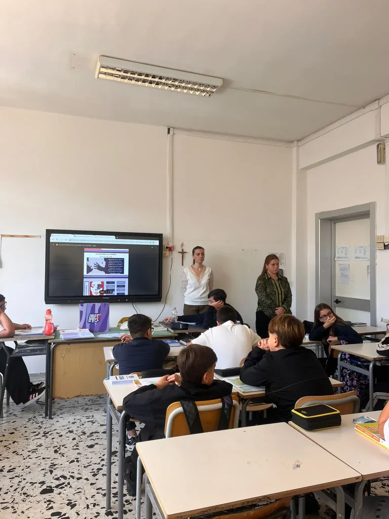 Scuola8
